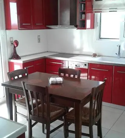 Rural 3-bedroom House 칼라마타