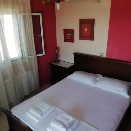 펜션 Rural 3-bedroom House 칼라마타