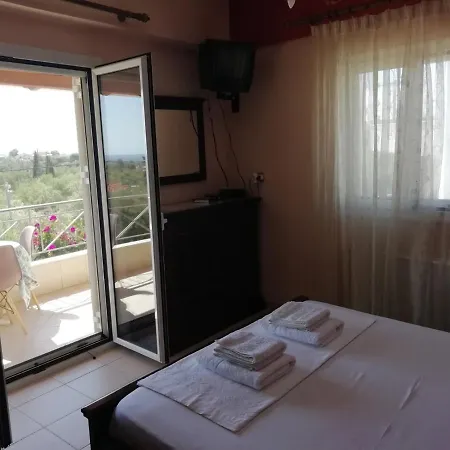 Rural 3-bedroom House بيت للعطل *