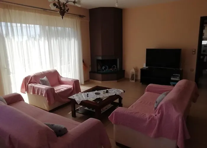 Rural 3-bedroom House