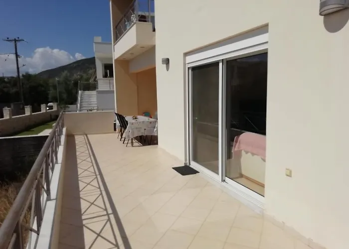 Rural 3-bedroom House Calamata